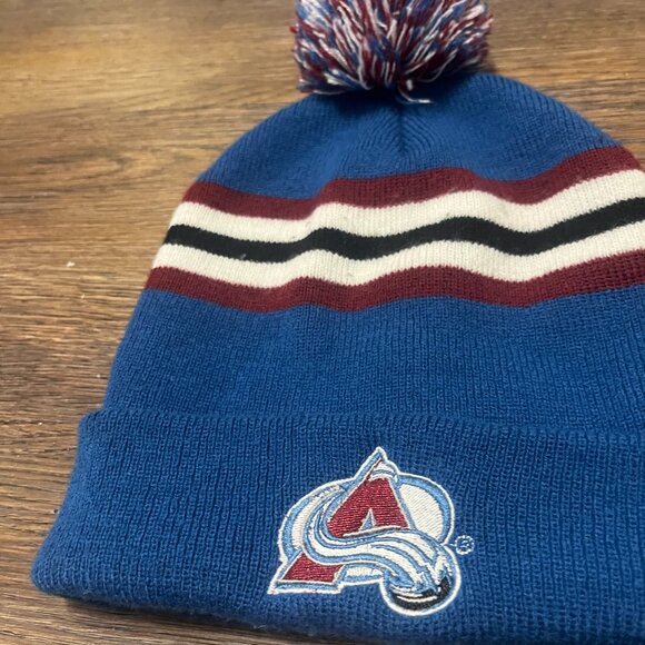 Colorado Avalanche Cuffed Pom Winter Beanie Hat - Like New - Picture 5 of 5